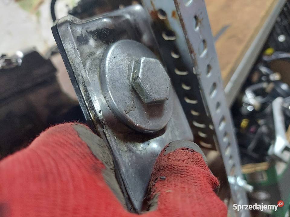 Honda VT 500 pokrywa głowicy zaworów korek Jelenia Góra