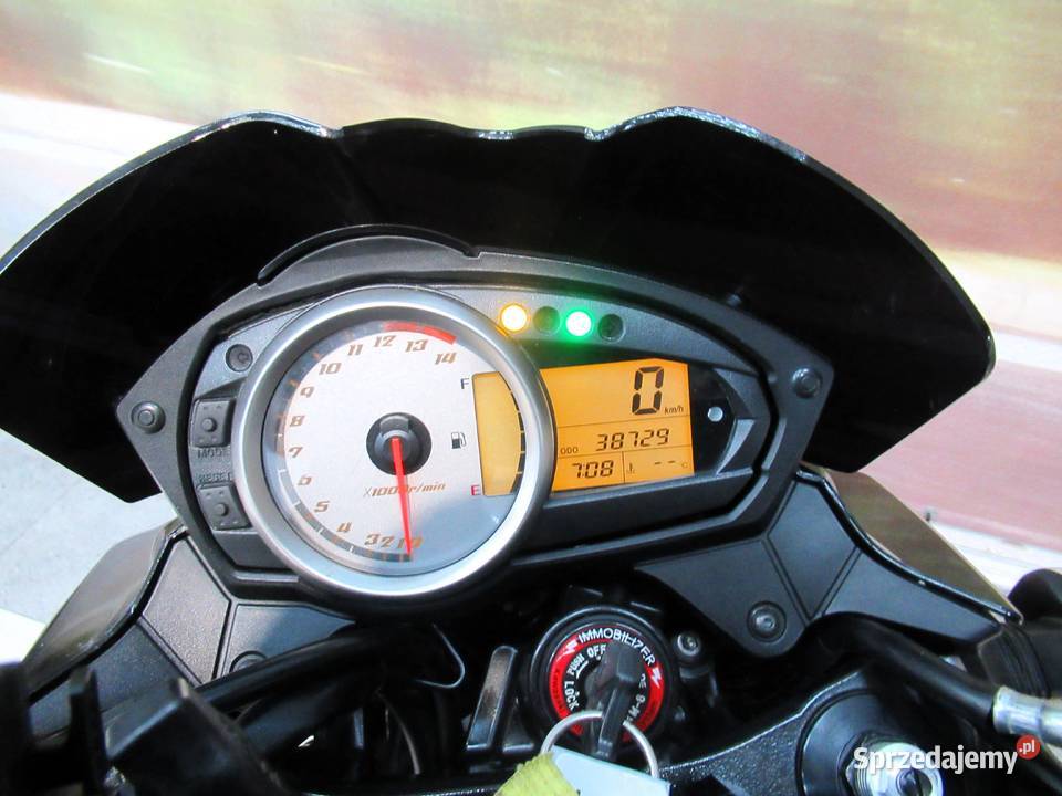 Kawasaki Z750 Polift ABS Dowóz Rok produkcji 2009