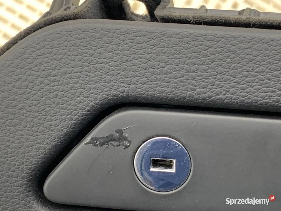 SCHOWEK PASAŻERA AUDI Q3 II SUV 83B857035A PÓŁKA sprzedam