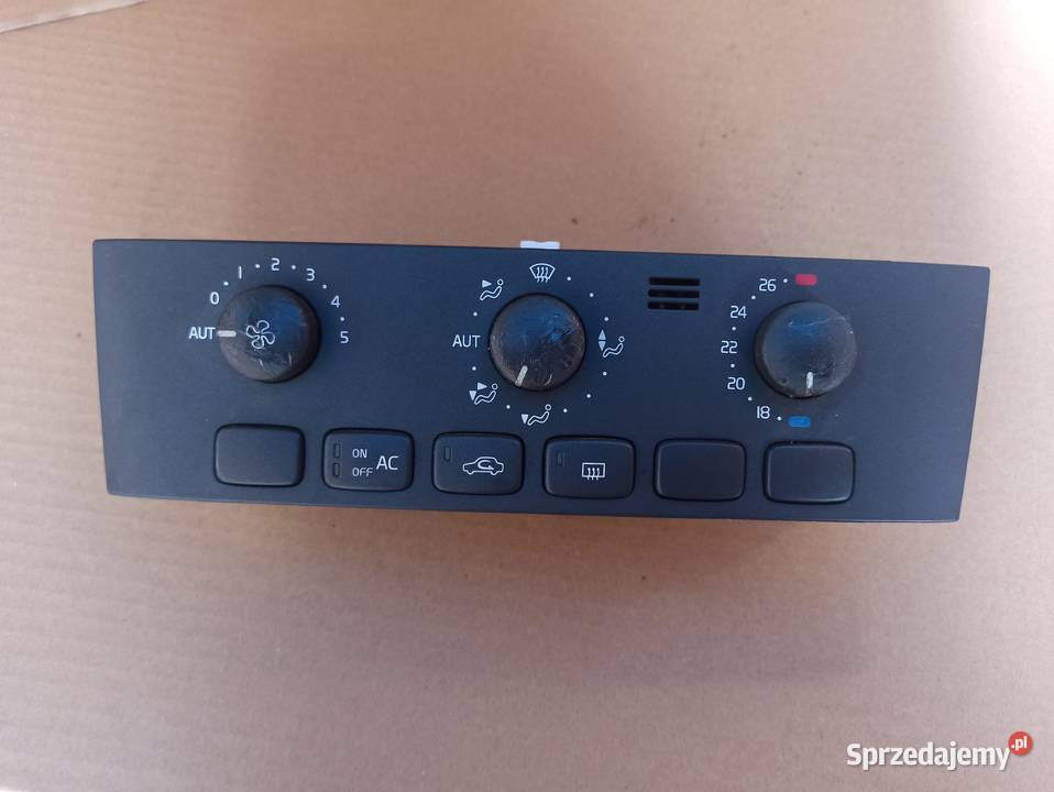 Volvo V40 panel klimatyzacji 30638409 osobowe Bolesławiec