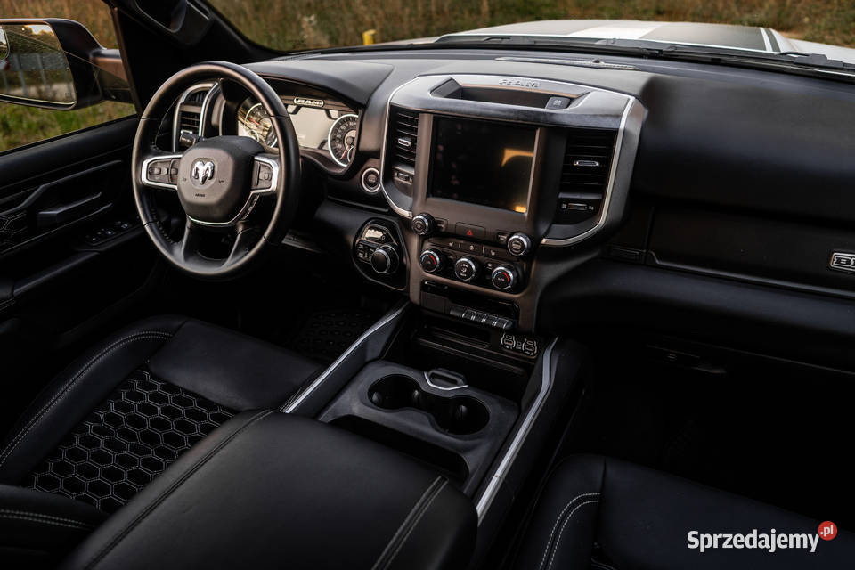 RAM 1500 57 HEMI 4X4 MAŁY PRZEBIEG LPG Łapy