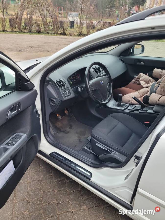 Volvo v50 196000km sprzedam