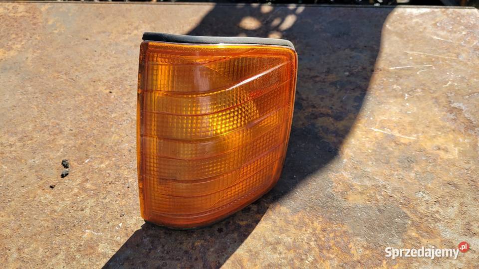 Kierunkowskaz przedni lewy Mercedes 190 osobowe Oświetlenie Łagów
