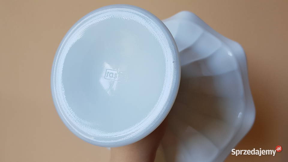 Szklana patera owocarka lattimo z falbanką Dąbrowa Górnicza
