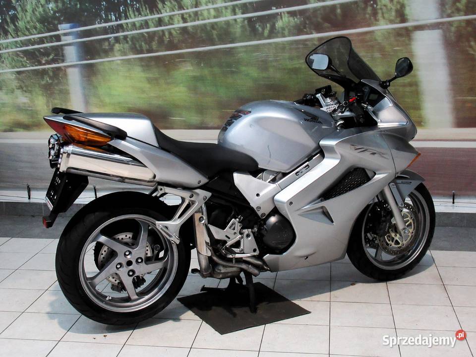 Honda VFR 800 VTEC Oferuję dowóz Kutno