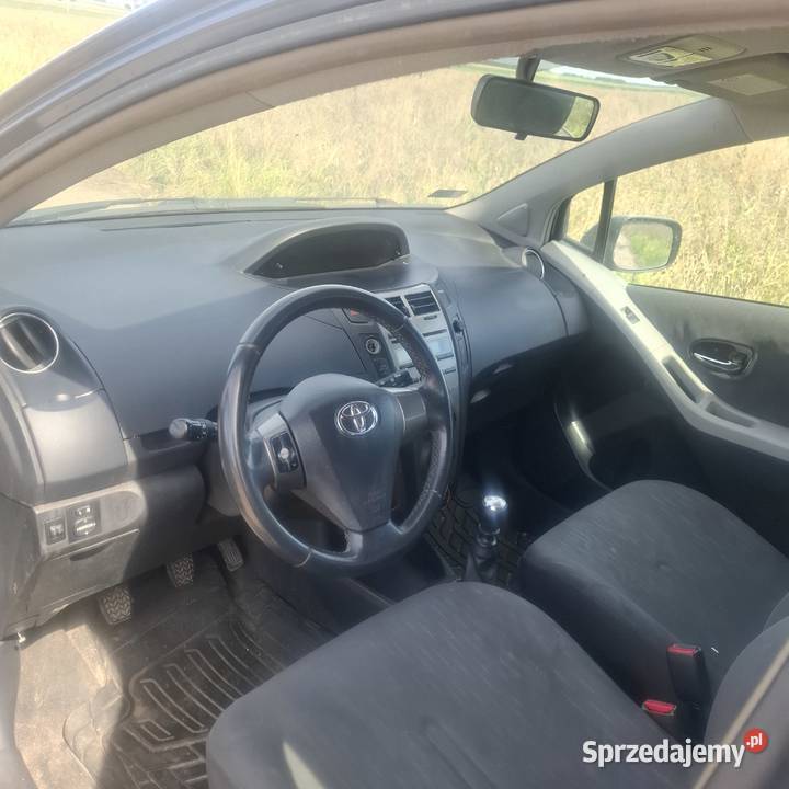 Toyota Yaris 13 B 2009 r Żnin