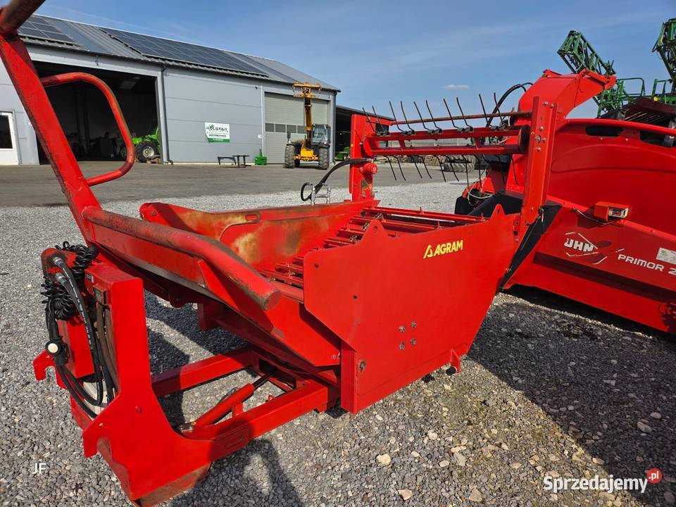 Samozaładowcza Ścielarka rozwijarka Słomy AGRAM sprzedam