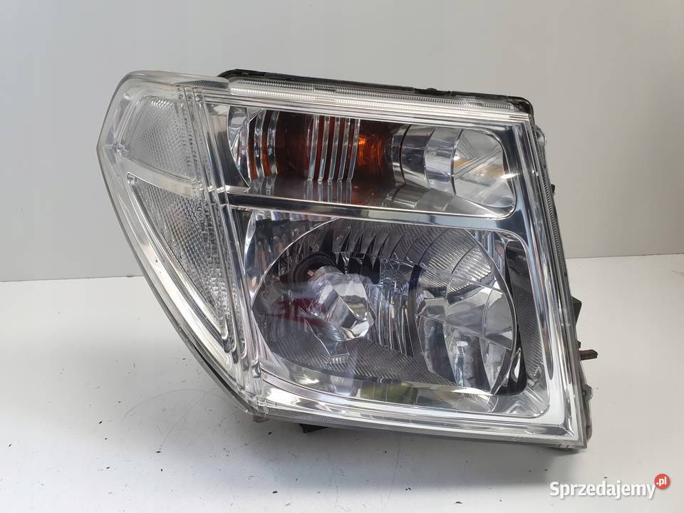 LAMPA PRAWA Nissan Pathfinder R51 Navara D40 III Lampy przednie lubelskie