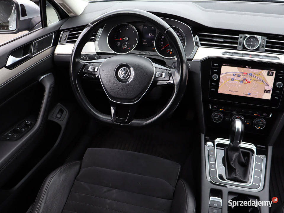 VW Passat 20 TDI światła przeciwmgielne