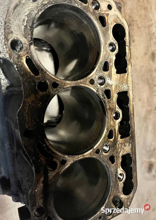 Blok silnika karter Daihastu DM 950 DTQB śląskie Kłobuck