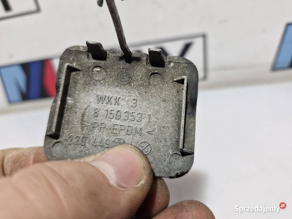 BMW 5 E39 ZAŚLEPKA HAKA ZDERZAKA PRZÓD 8159353