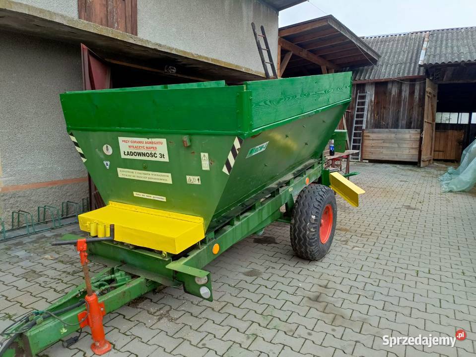 Rozsiewacz wapna RCW3 małopolskie Wietrzychowice