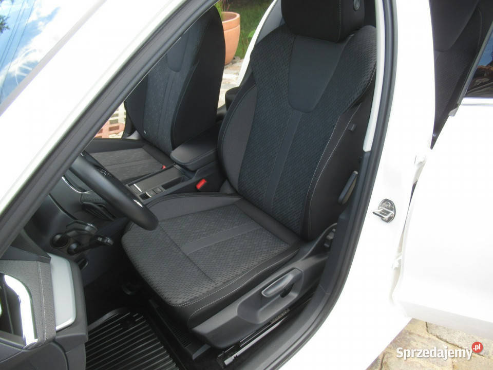koda Octavia BEZWYPADKOWY Matrix LED Keyless garażowany