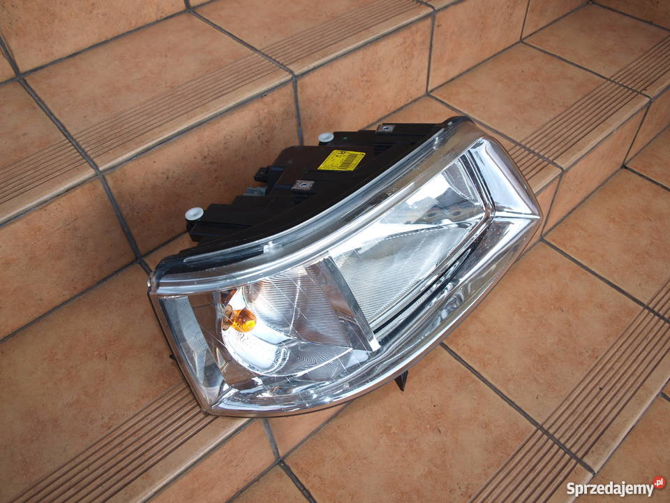 VW Transporter T5 lampa prawa przód 2003 2009r Kalisz