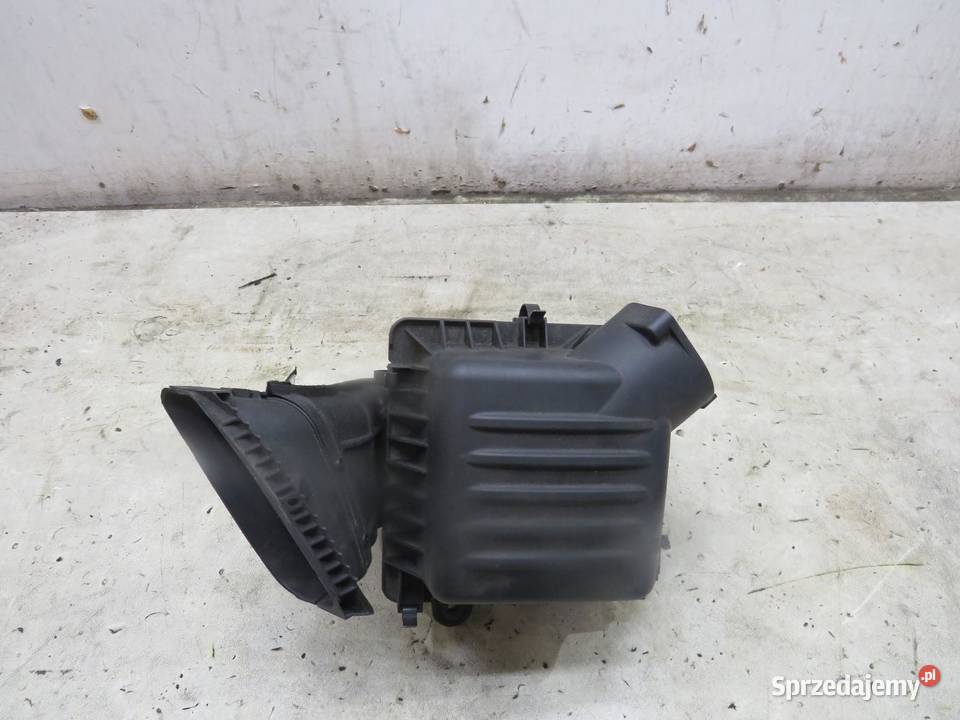 OBUDOWA FILTRA POWIETRZA ŁAPACZ JEEP WK2 30 CRD