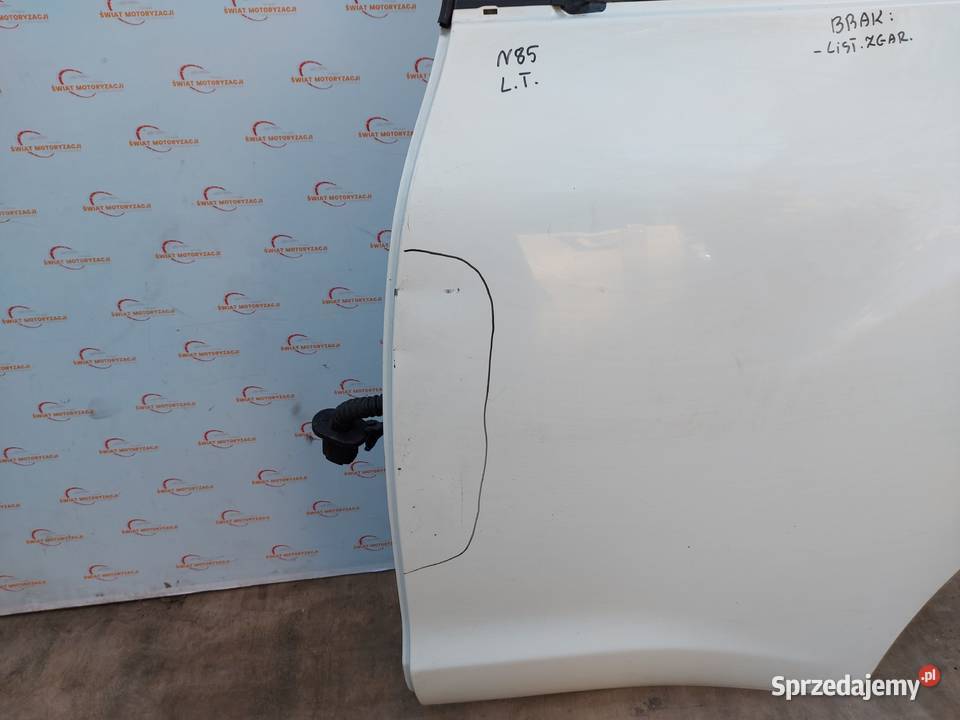 NISSAN JUKE 10r drzwi lewe tył 150 mikronów sprzedam