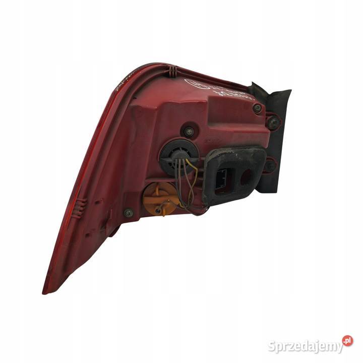 LAMPA PRAWA VW Passat B7 kombi 1014r TYLNA