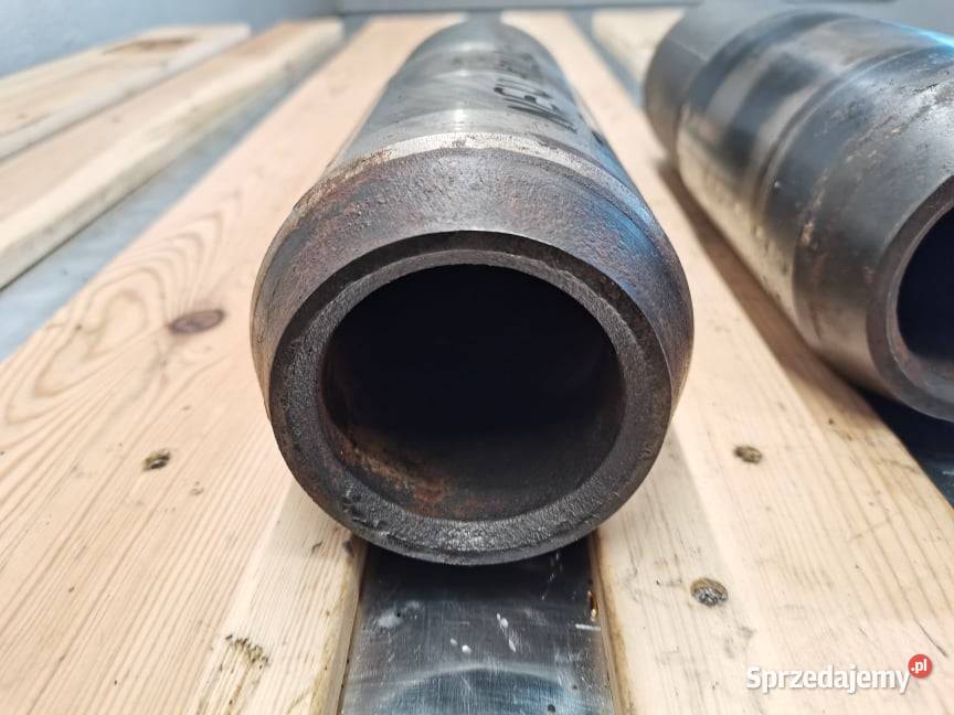 Sworzeń ramienia górnego Case MX Magnum