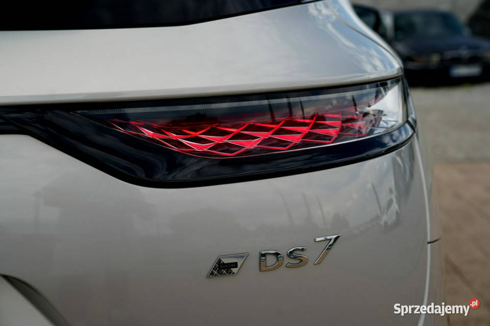 DS Automobiles DS 7 Crossback LOUVRE masaze FUL Otmuchów