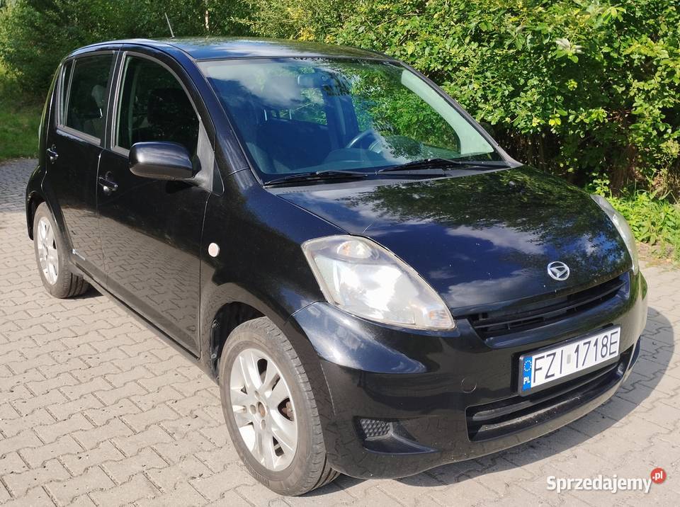 DAIHATSU SIRION 10 70 2010 zarejestrowany w przyciemniane szyby Sirion Zielona Góra sprzedam