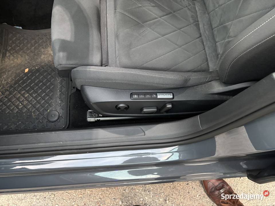 Vw Golf 8 STYLE 20tdi 150koni auto na gwarancji światła do jazdy dziennej dolnośląskie