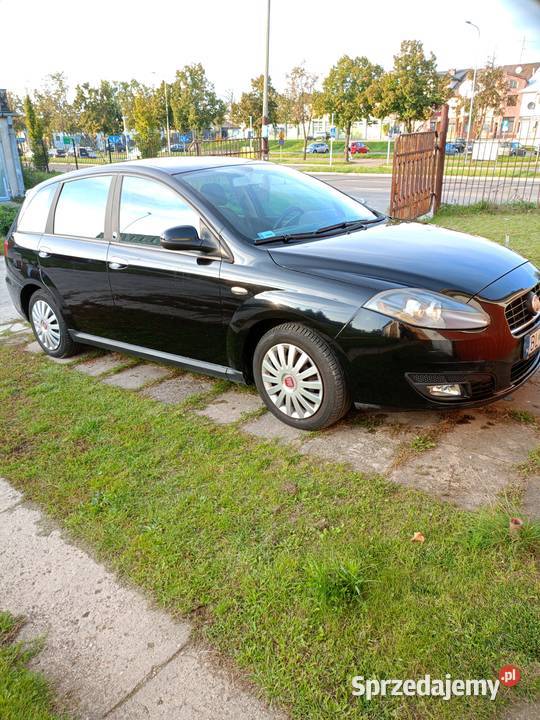 Sprzedam Fiat Croma czarne kombi 2010 r 19 jtd Fiat Łomża