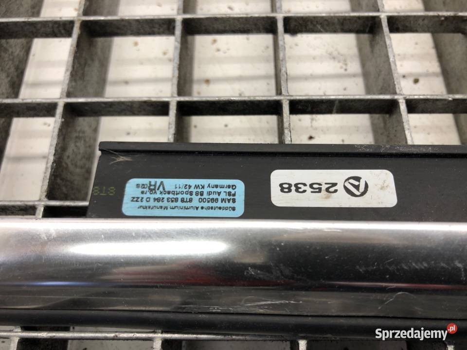 LISTWA ZGARNIAJĄCA PRZÓD PRAWA CHROM AUDI A5 8T osobowe