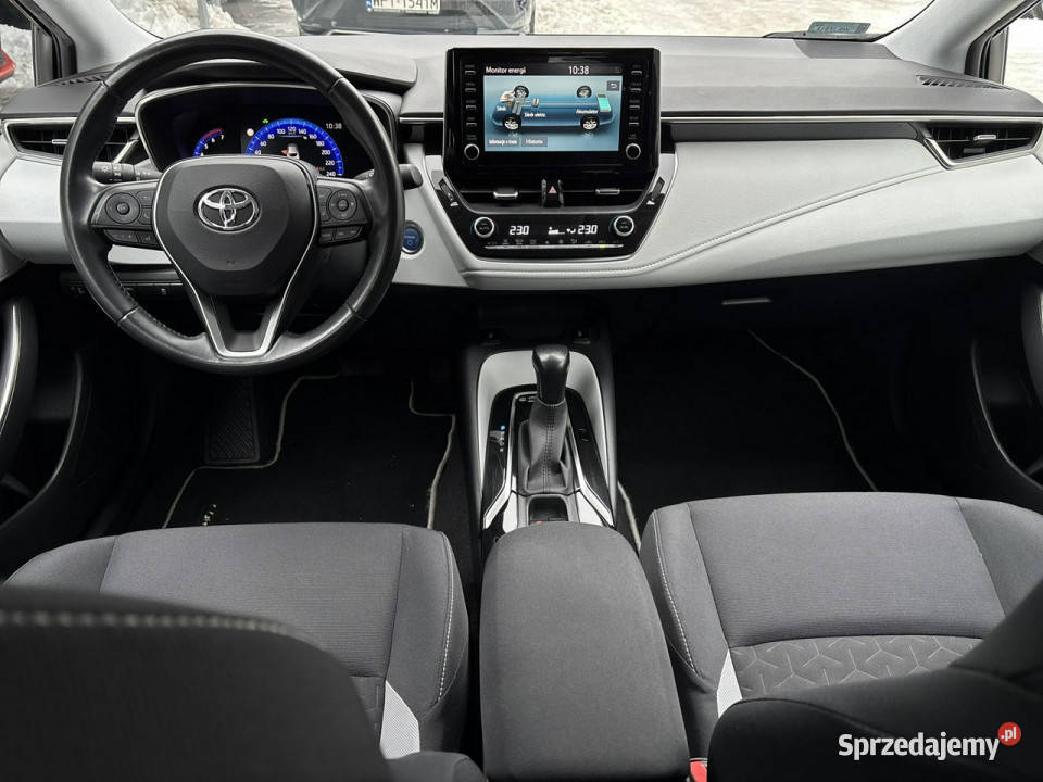 Toyota Corolla 18 HSD COMFORT TECH salon Polska Warszawa