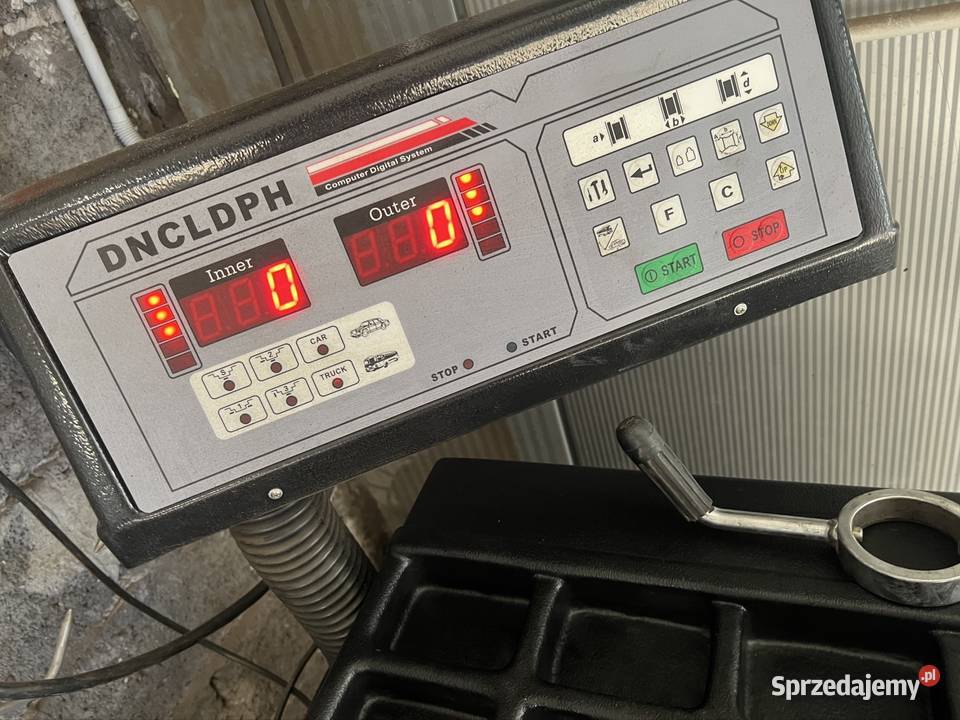 Wyważarka z podnośnikiem pneumatycznym