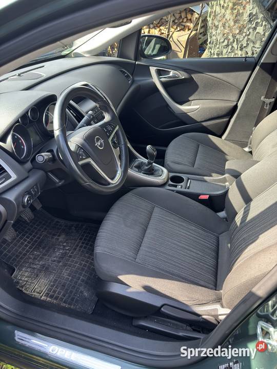 Opel Astra 14 Manual Benzyna 2009 Hatchback sprzedam