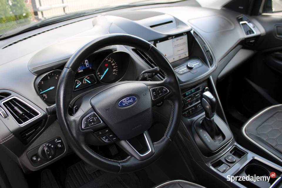 Ford Kuga Vignale 4x4 AWD Serwisowana VAT marża Opatów
