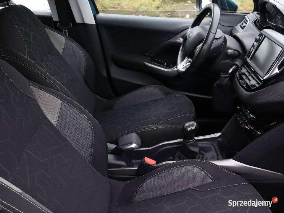 Peugeot 2008 12 PureTech Bielany Wrocławskie