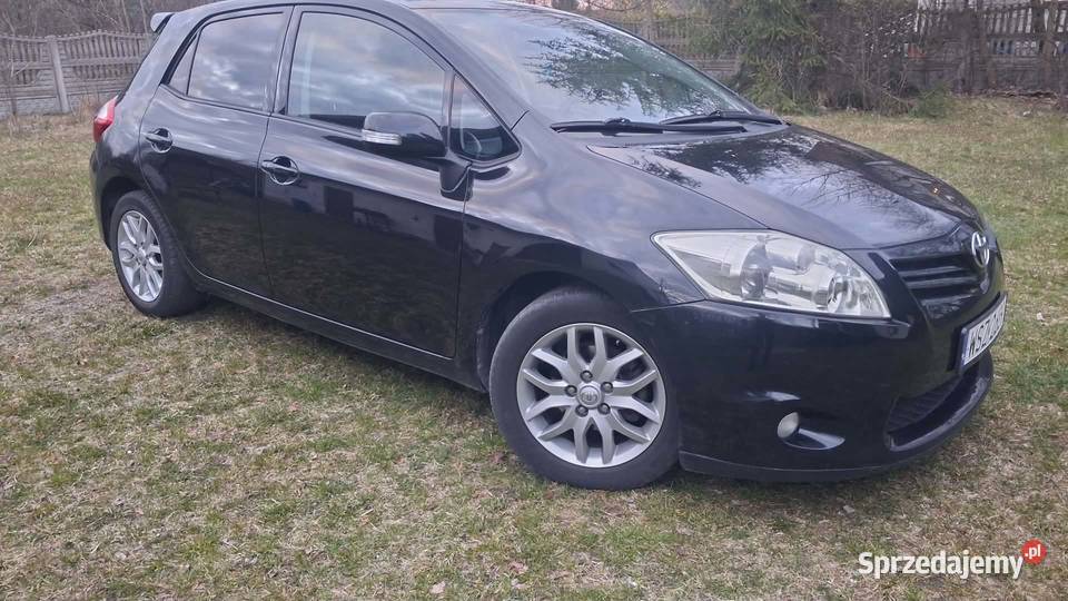Toyota auris 16 bgaz 1600cm3 mazowieckie Szydłówek sprzedam