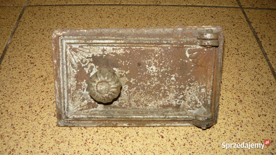 Drzwiczki żeliwne rewizyjne wyciorowe do pieca Sokółka