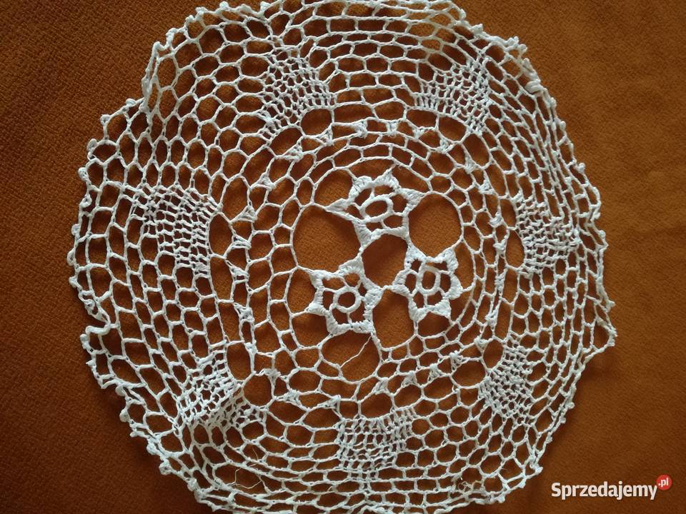 Serwetaserwetka szydełkowa z białych nici łódzkie Łódź sprzedam
