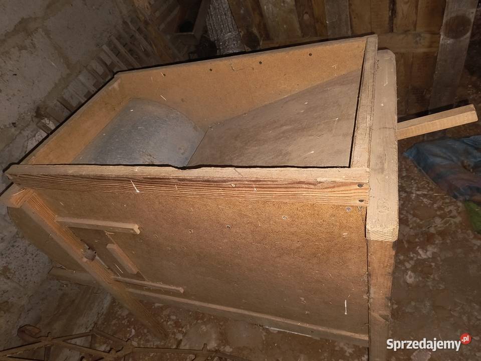 Młynek do zboża nieuszkodzony Ożarów