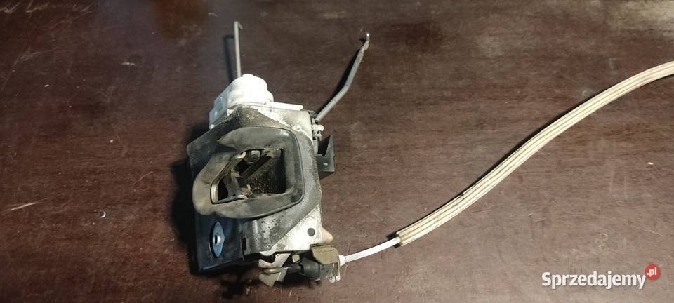Audi a4b5 zamek drzwi kierowcy mechanizm 2576 Części samochodowe Stalowa Wola sprzedam