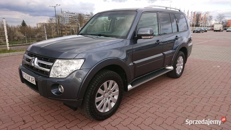 Mitsubishi Pajero IV 38 V6 MIVEC w perfekcyjnym reflektory ksenonowe