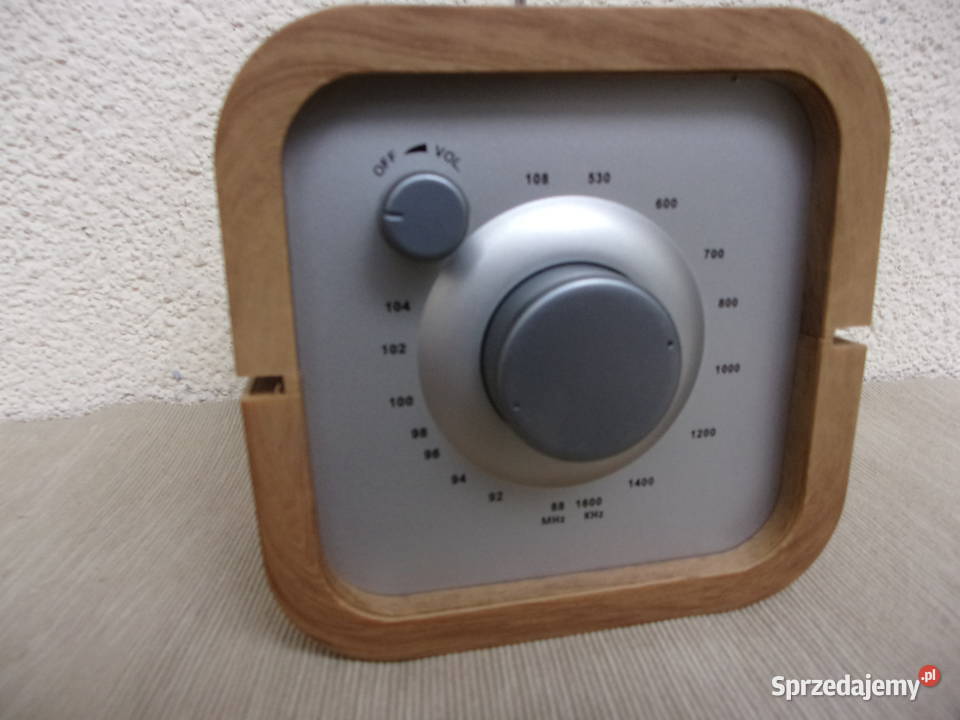 Nie duże radio AMFM z podśet wyświetlaczem na 3 Warszawa