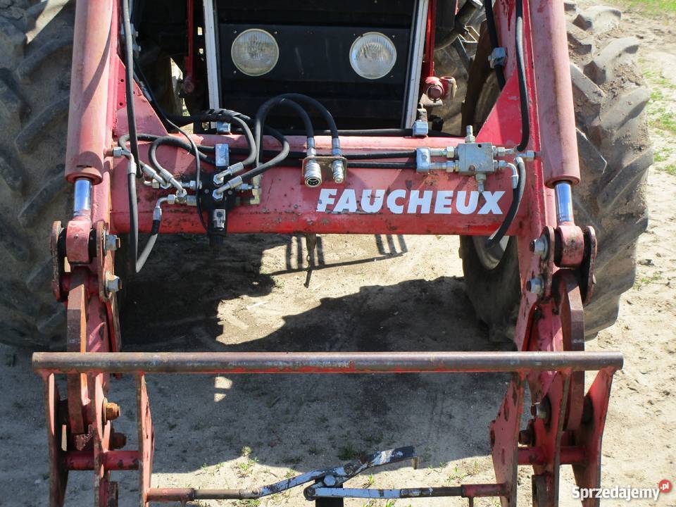 Massey Ferguson 675 z ładowaczem Czyżew-Osada