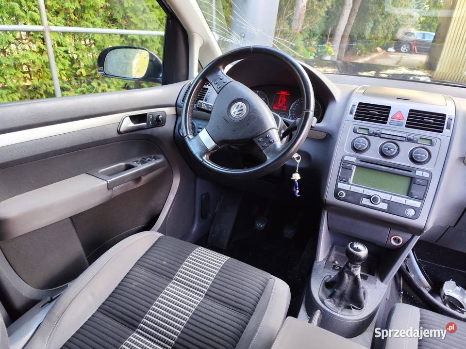 Volkswagen Touran 20 TDI 140 Trendline 2009r 140KM Touran