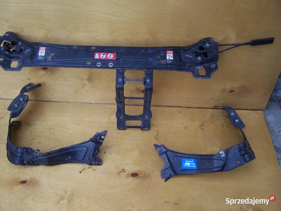 Elementy konstrukcyjne przodu samochodu na Pszów