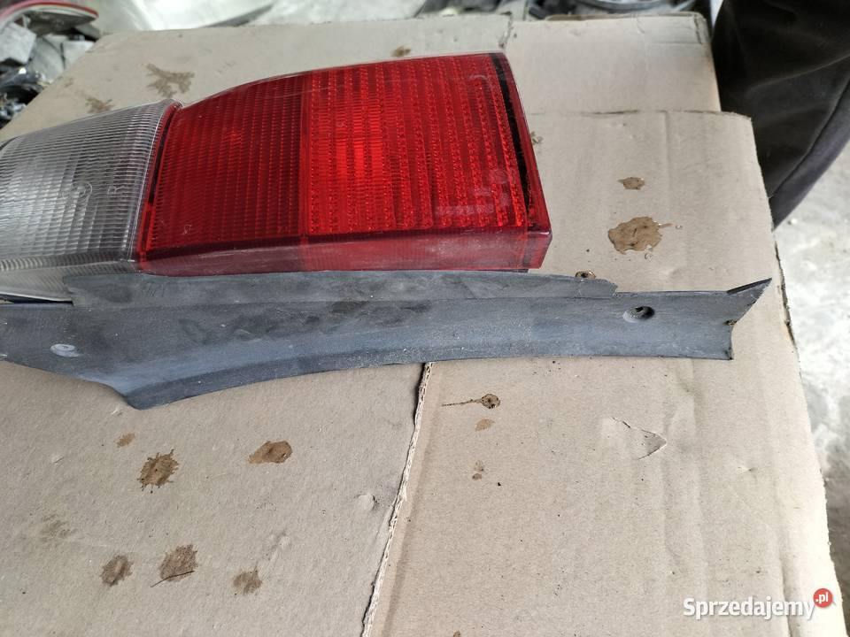 BMW E39 KOMBI LAMPA TYŁ TYLNA PRAWA Kamień-Kolonia