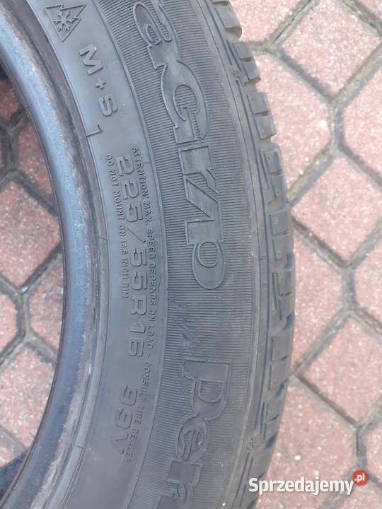 Opony zimowe GoodYear Ultra Grip Performance 2 4 Pozostałe Łuków