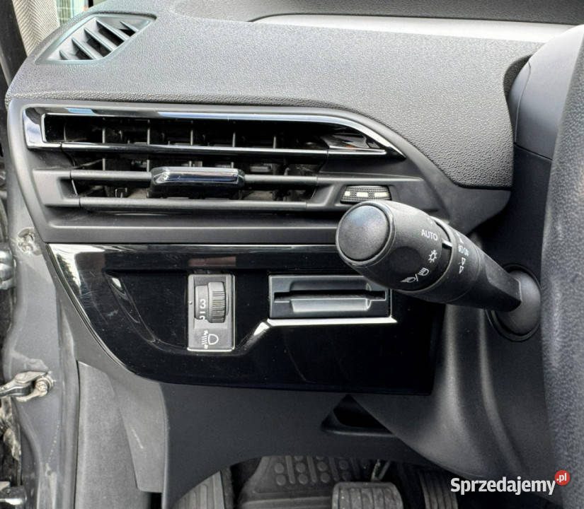 Citroen C4 Grand Picasso HAK Automat LED autoalarm