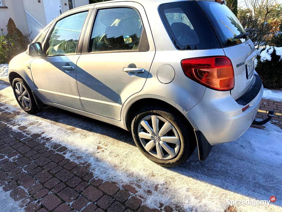 Suzuki SX4 2011 16 B PRYWATNIE BEZWYPADEK wielofunkcyjna kierownica Samochody osobowe