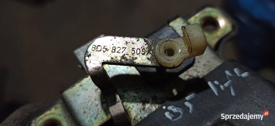 Zamek klapy bagażnika tył Audi A4 B5 Sedan Dębica