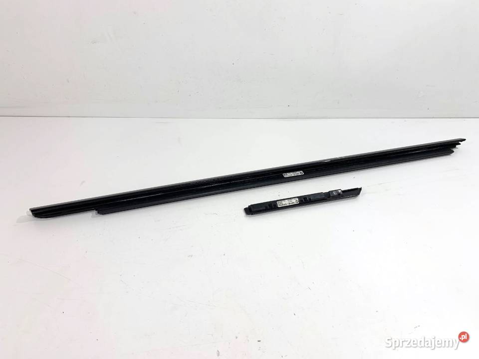 LISTWA ZGARNIAJĄCA PRZÓD PRAWY BMW F44 sprzedam