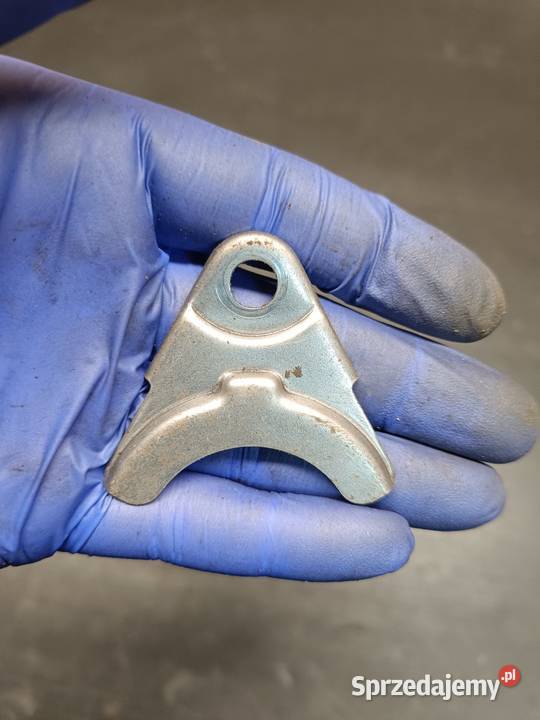 Blaszka zabezpieczenie uszczelniacza wału silnik małopolskie Gołaczewy