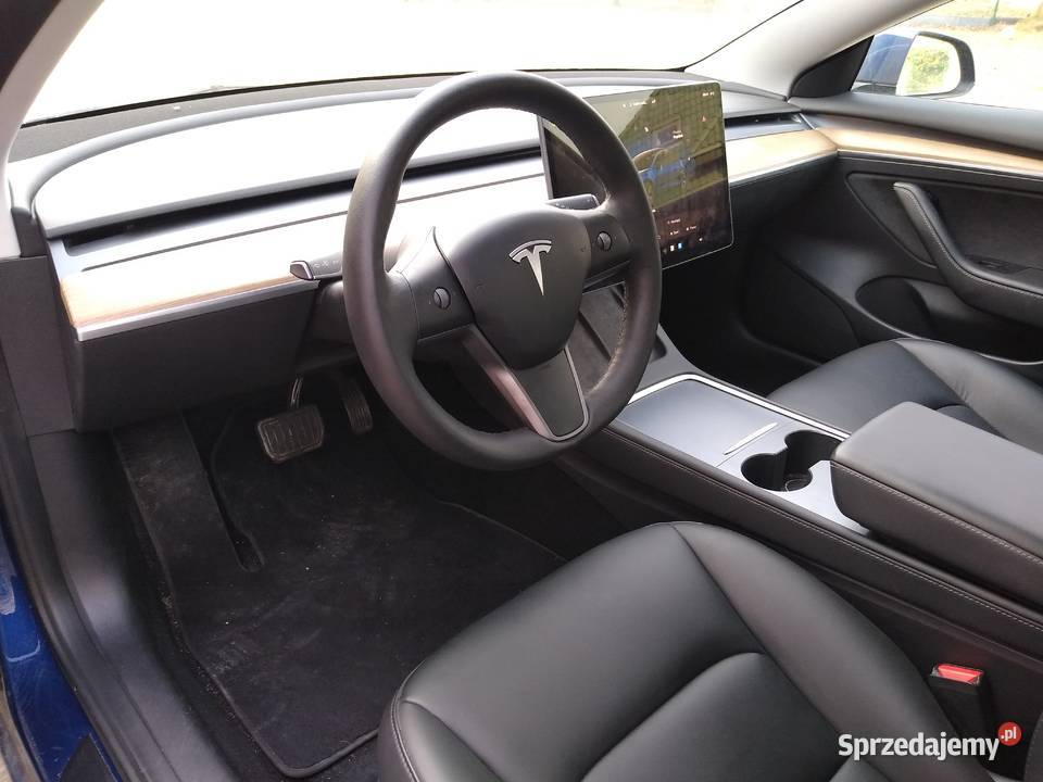 Tesla model 3 2022 12100